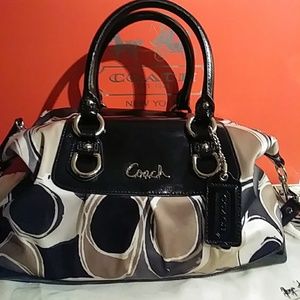 💥💥💣Sale💣Coach sabrina new with white wallet